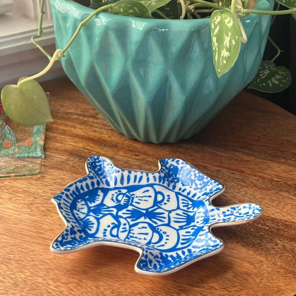 Like New Blue, White, and Gold Lilly Pulitzer Turtle Trinket Tray Jewelry Dish
